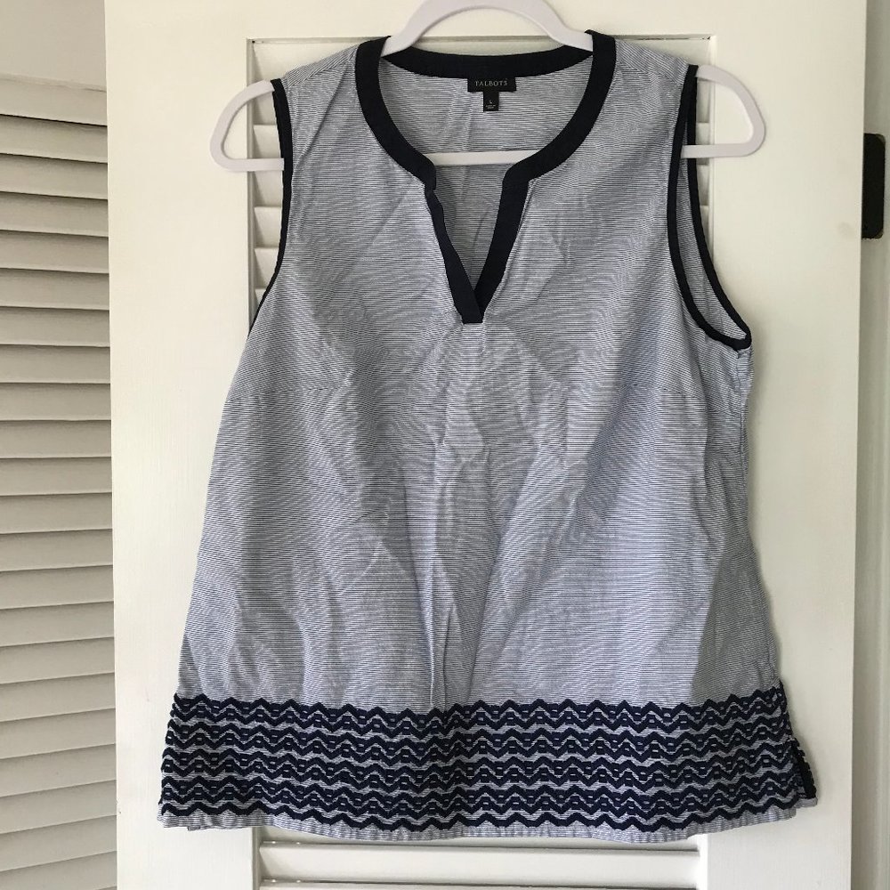 Sleeveless Navy & White Cotton blouse